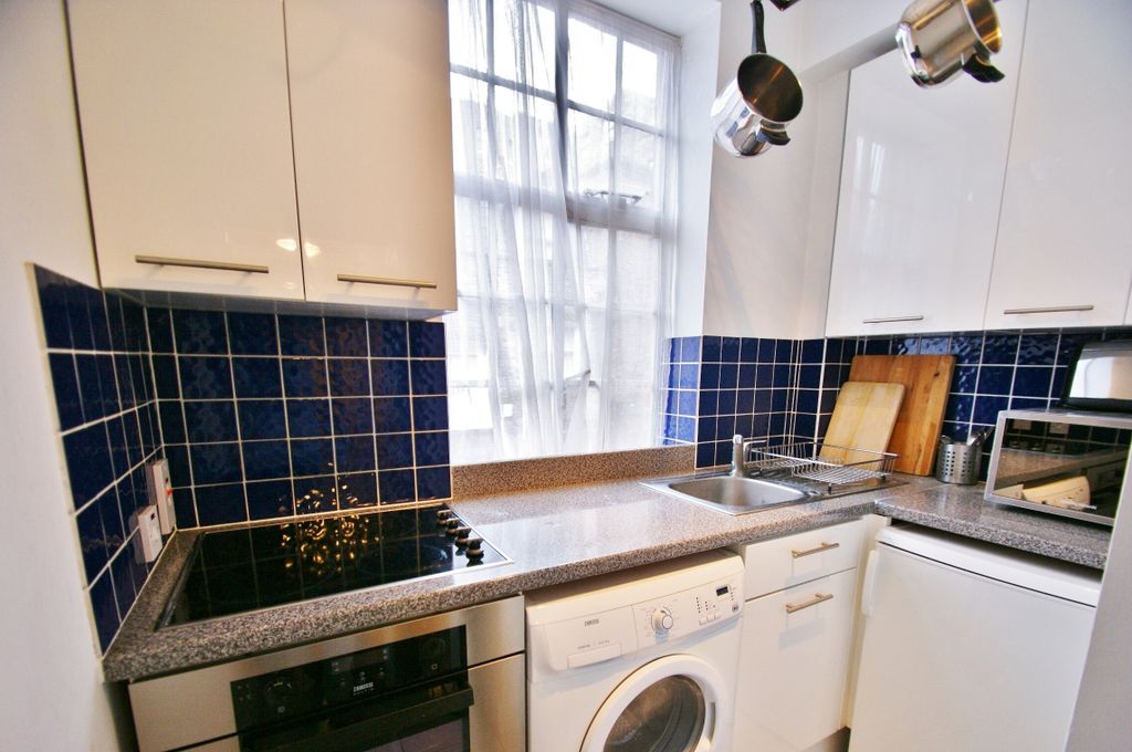 Property photo 3 of 8 Gallery