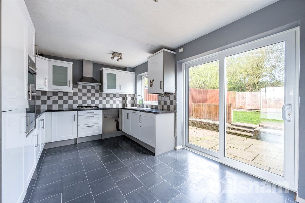 Property photo 2 of 10 Picture No. 28