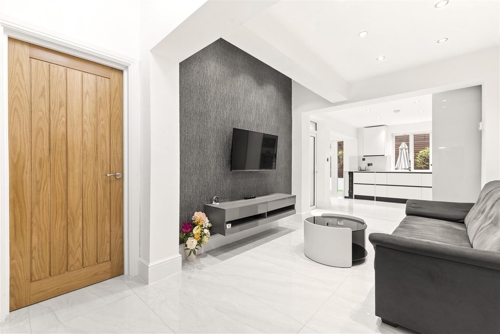 Property photo 3 of 18 Dsc_8070.Jpg