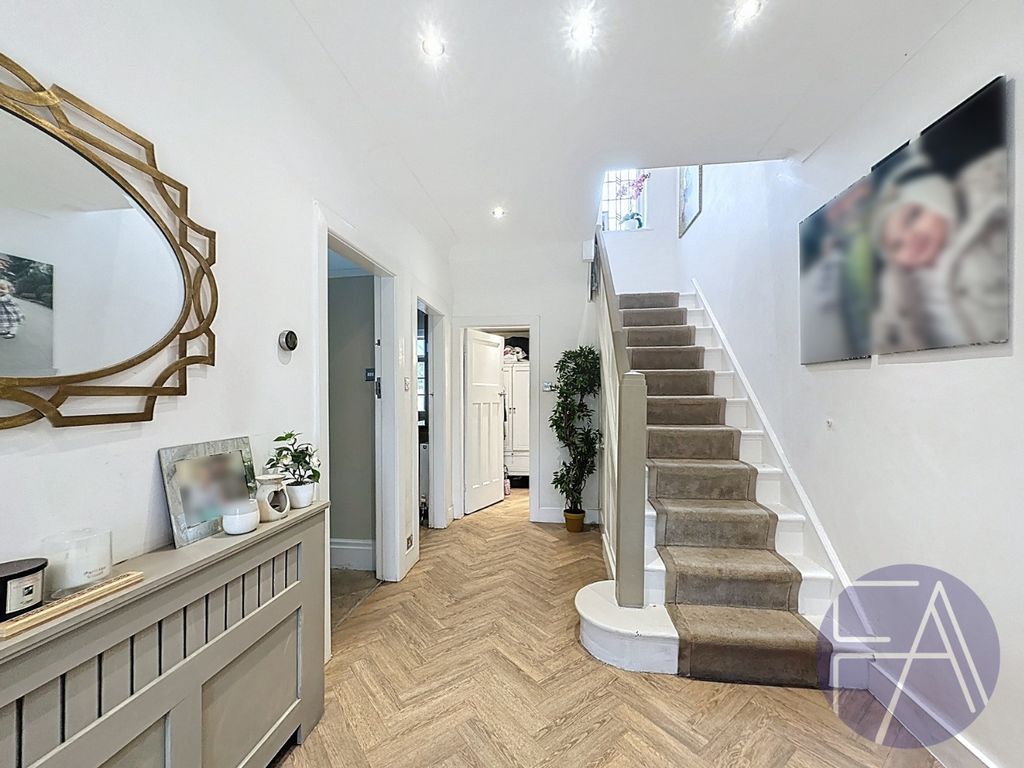 Property photo 2 of 45 4344482