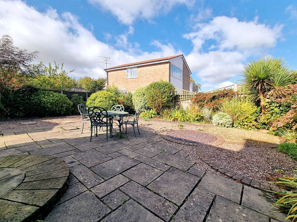 Property photo 3 of 12