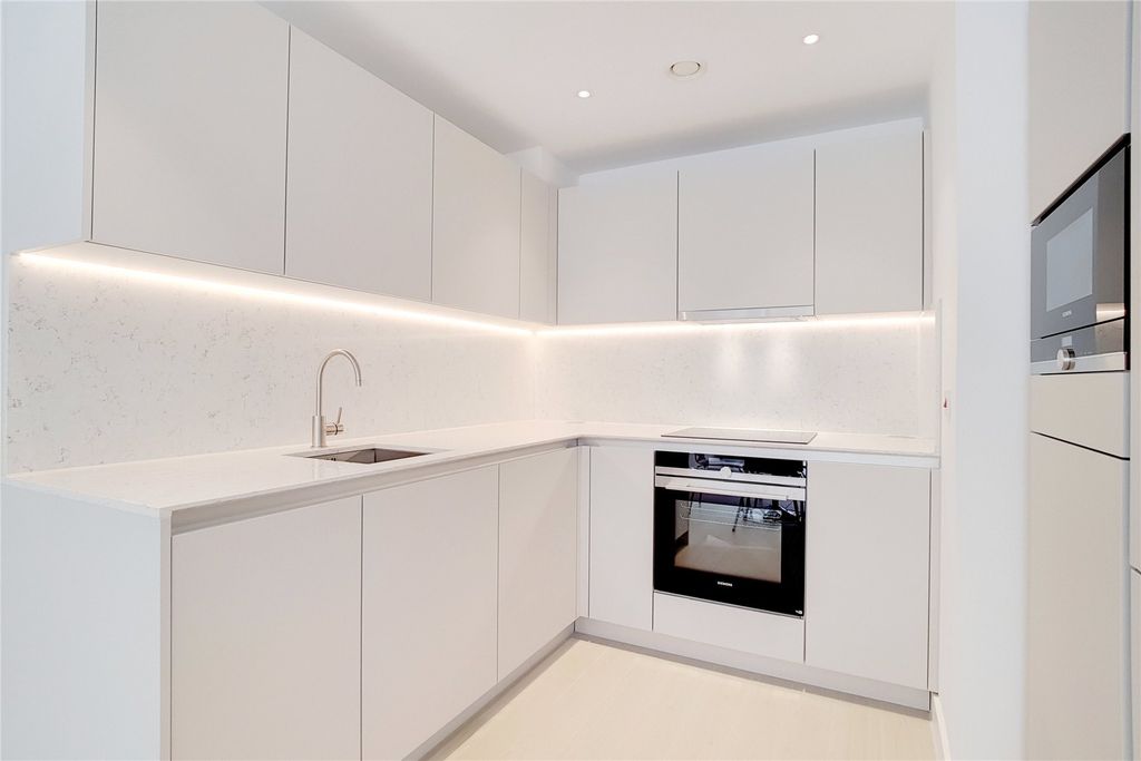 Property photo 2 of 14 Picture No. 08