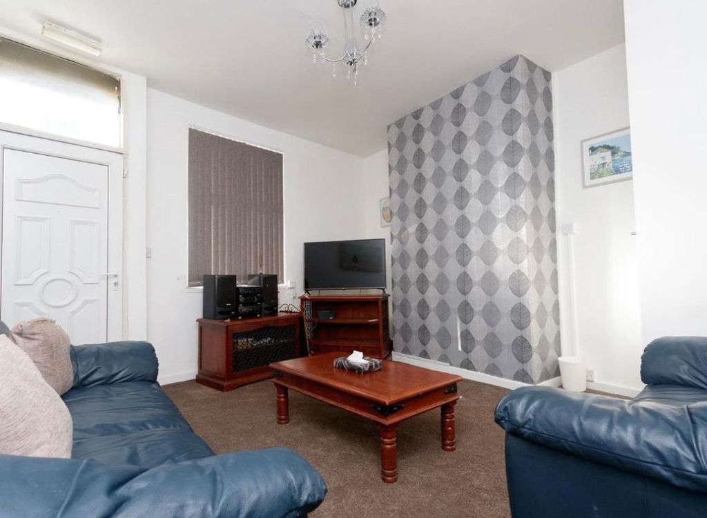 Property photo 3 of 9 Image