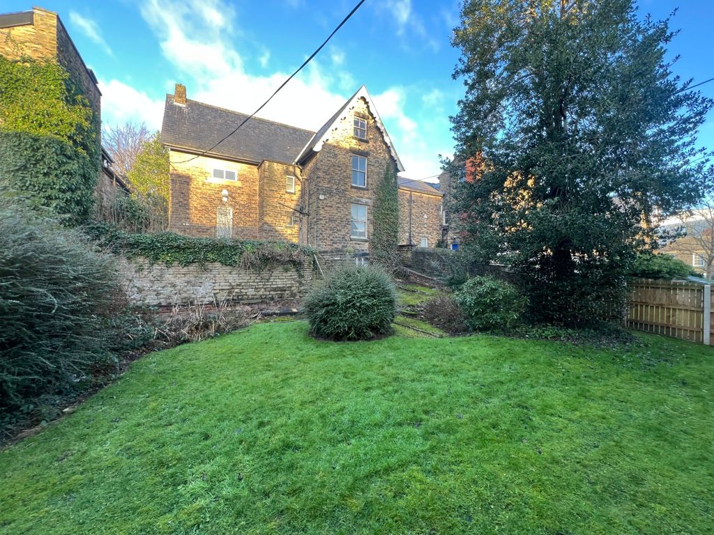 Property photo 2 of 10 Photo 3