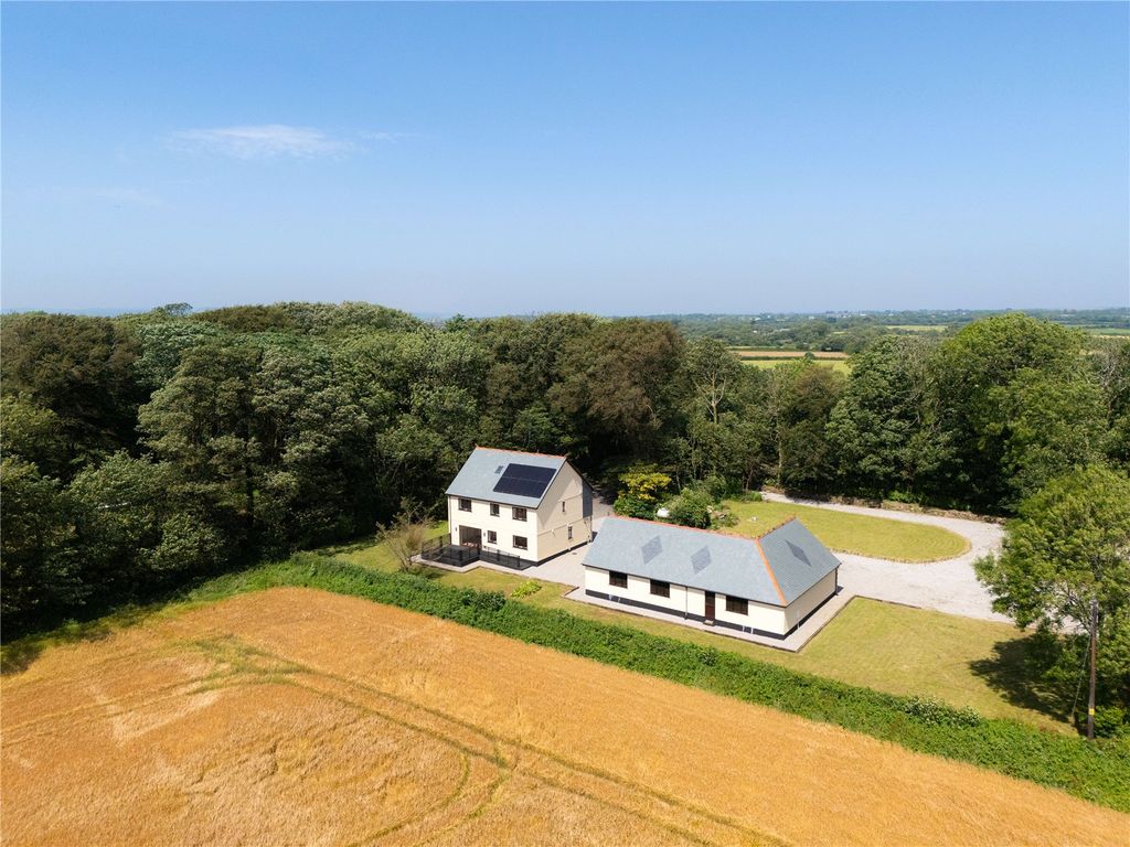 Property photo 2 of 20 Aerial