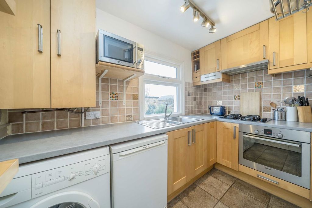 Property photo 3 of 5