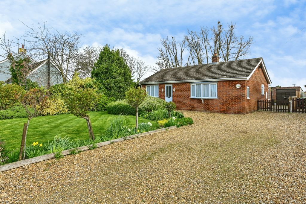 Property photo 1 of 20 Tw037