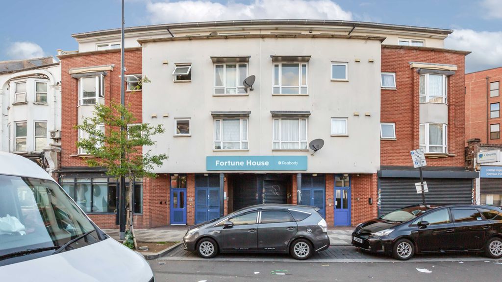 Property photo 1 of 11 Flat 3, 223A Church Road, Willesden, London, Nw10 9Ep