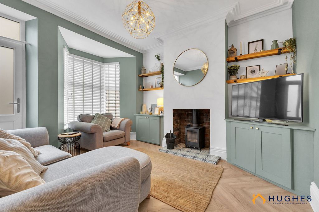 Property photo 2 of 22