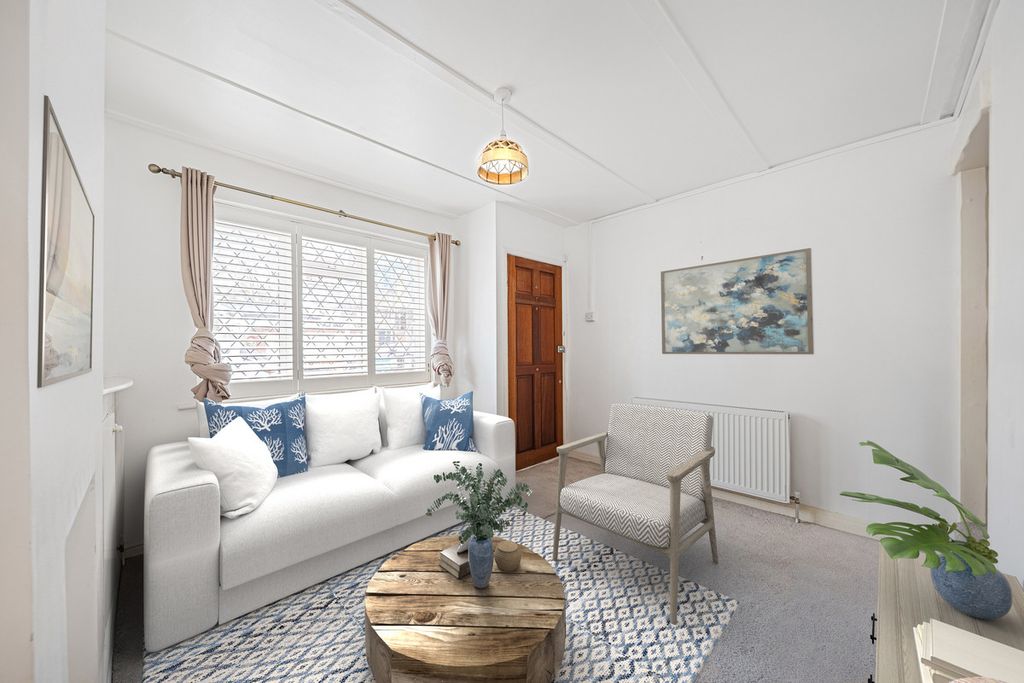 Property photo 3 of 10