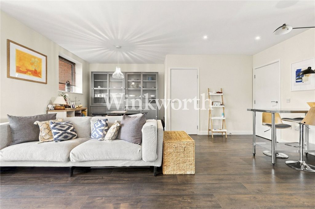 Property photo 1 of 19 Picture No. 07