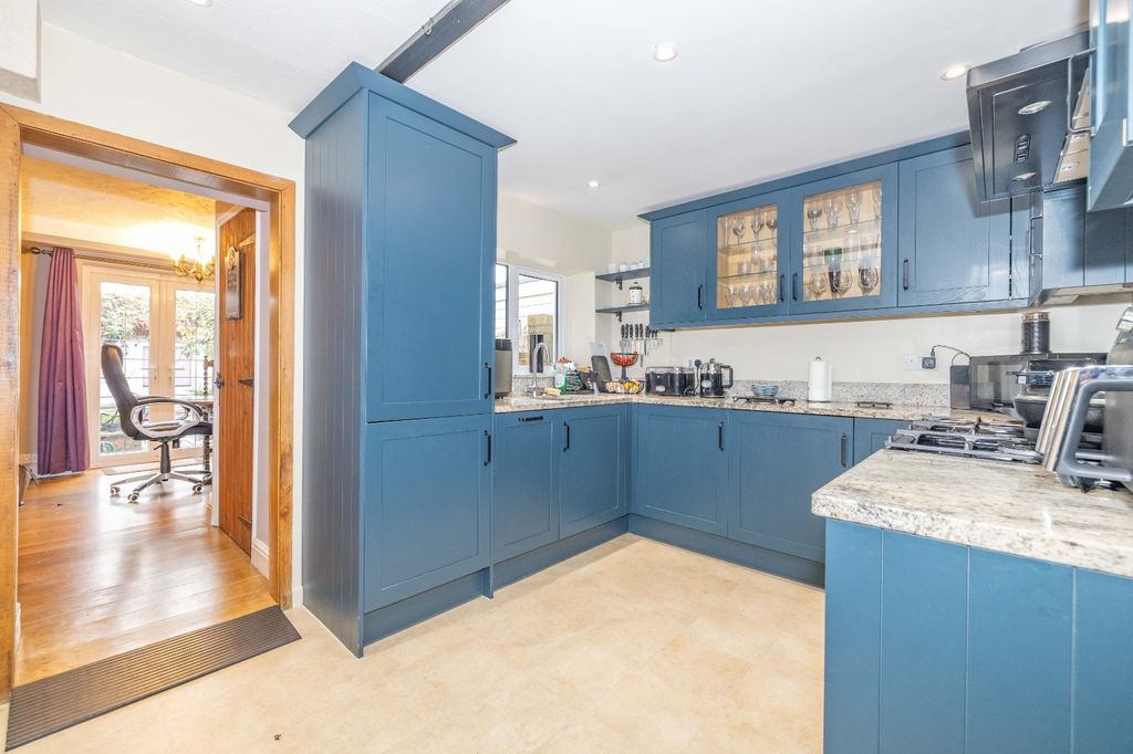 Property photo 2 of 13 Picture 2