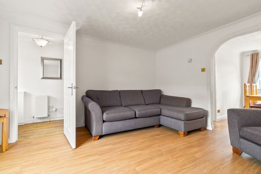 Property photo 3 of 17