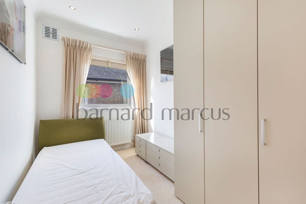 Property photo 3 of 7 Bedroom 2