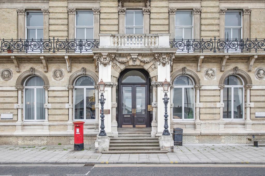 Property photo 3 of 10