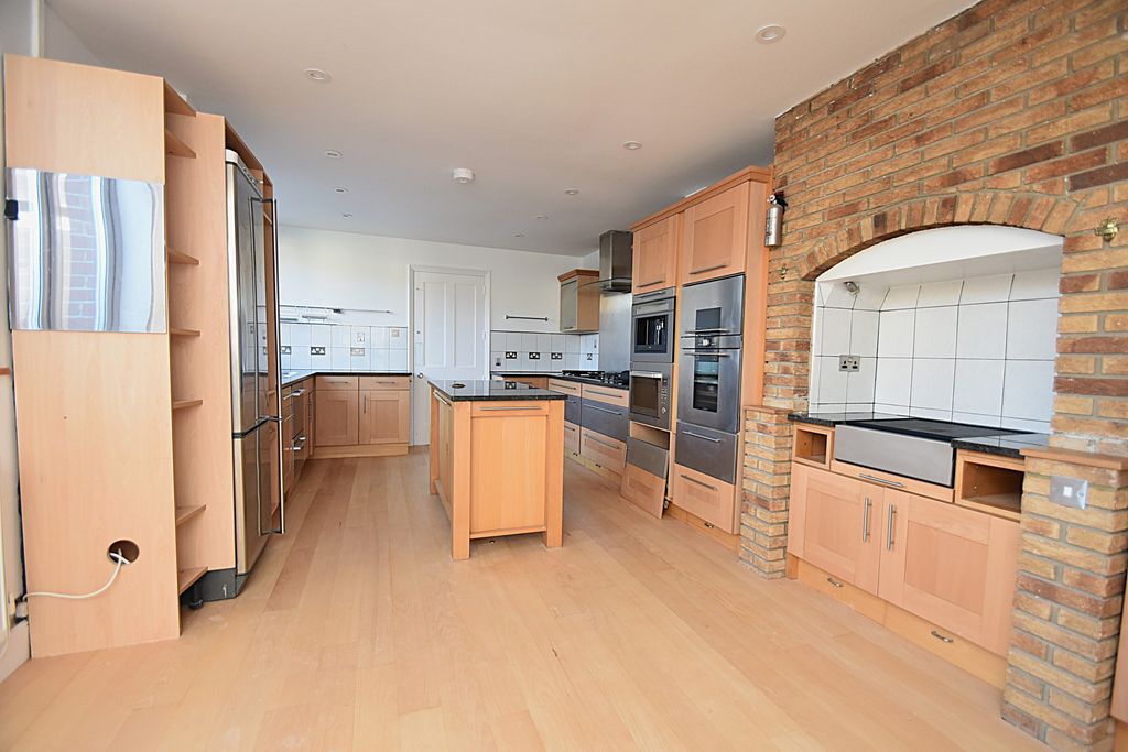 Property photo 3 of 17 Dsc_8800