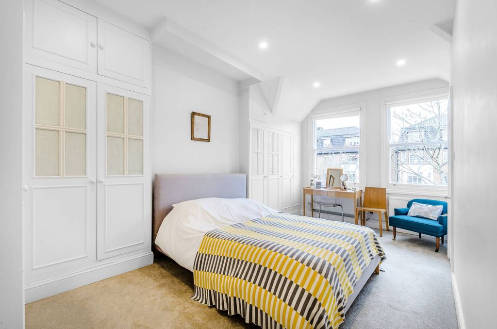 Property photo 1 of 9