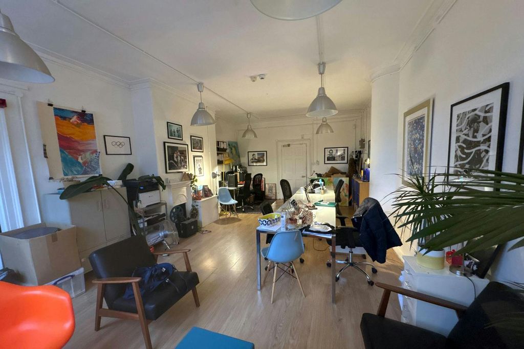 Property photo 3 of 14 Shoreditch-Town-Hall-380-Old-Street-Hoxton-Office-Studio-To-Let-Ec1V-9Lt-Internal3-Dominion.London.Jpg