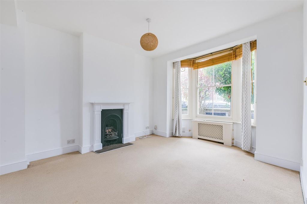 Property photo 1 of 9