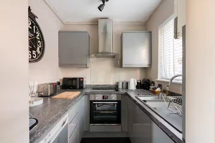 Property photo 3 of 16 Picture No. 14