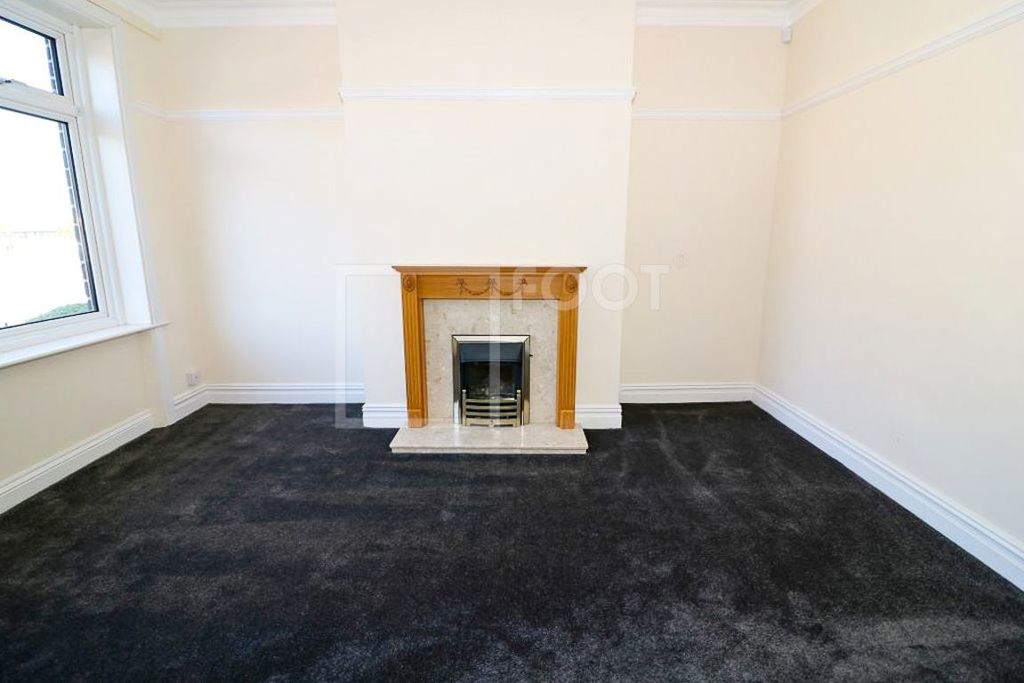 Property photo 2 of 38