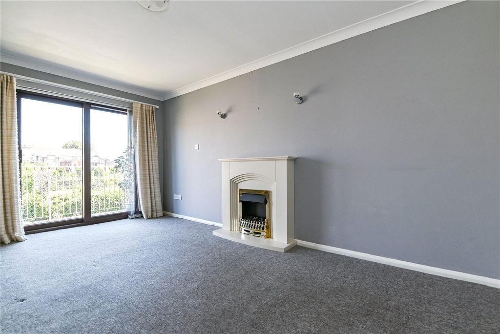 Property photo 2 of 15 Picture No. 04