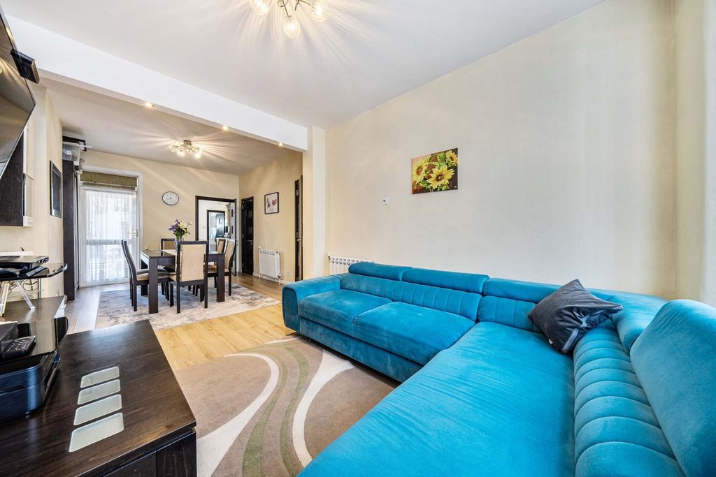 Property photo 3 of 18 Reception Room