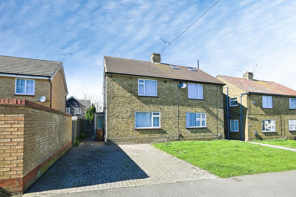 Property photo 1 of 8