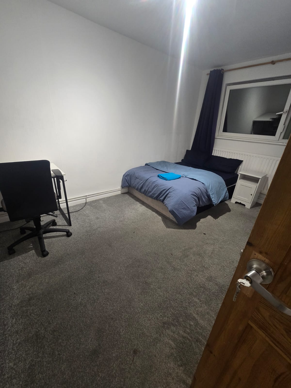 Property photo 3 of 6