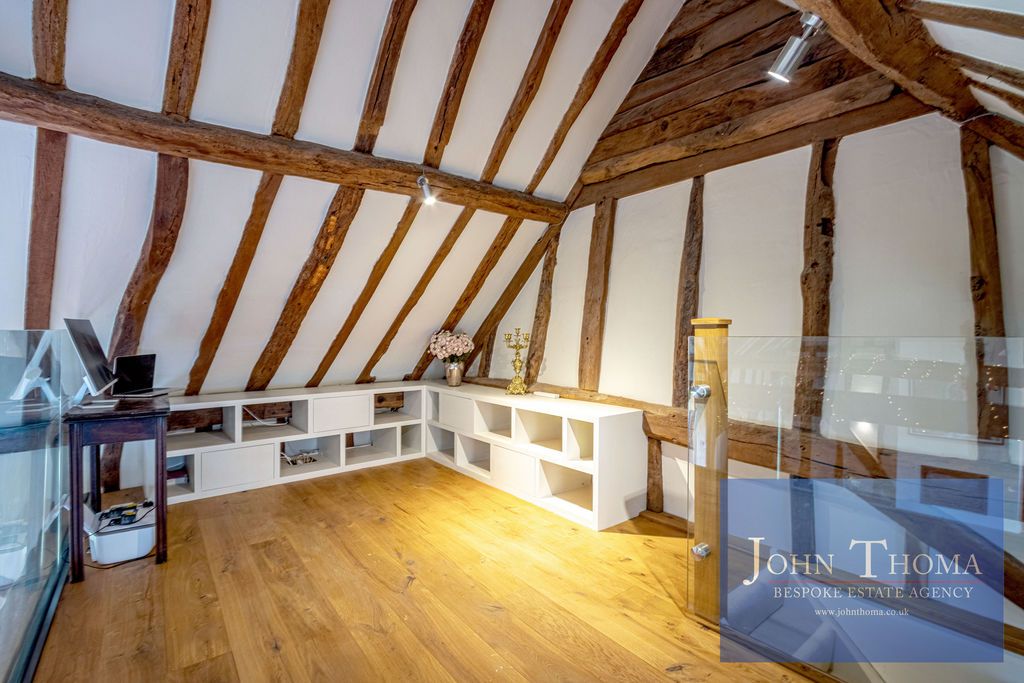 Additional image 14 of 6 bed property to rentMarshalls Barn, Woodside, Epping CM16