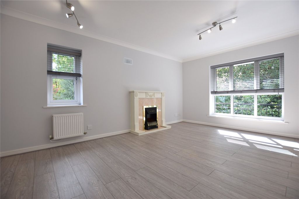 Property photo 2 of 7 Picture No. 27