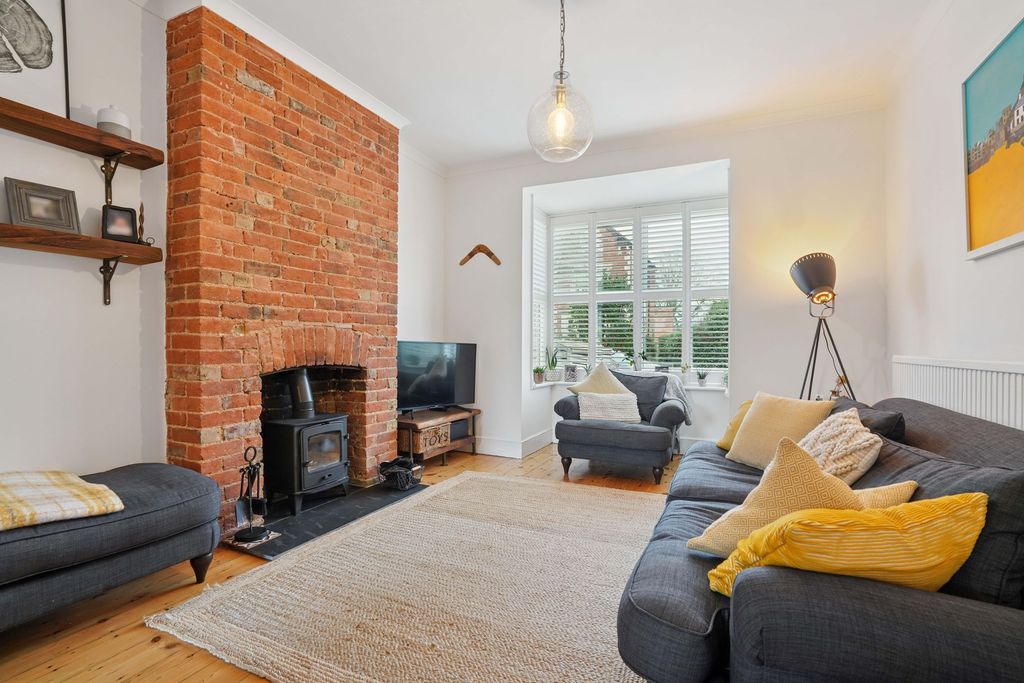 Property photo 3 of 18