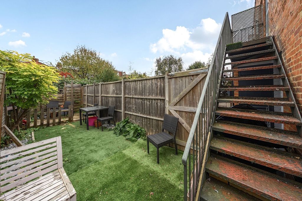 Property photo 2 of 15