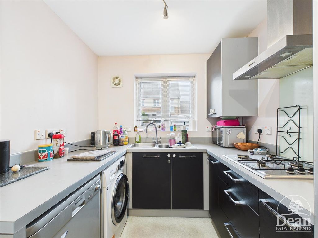 Property photo 2 of 16