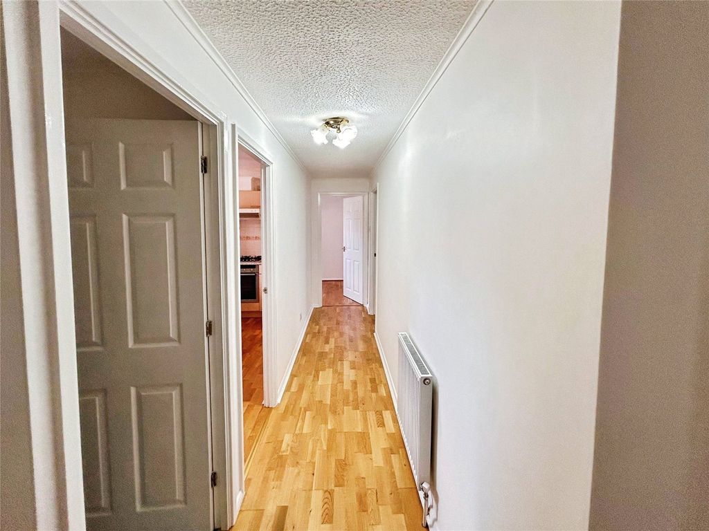 Property photo 2 of 8 Hallway