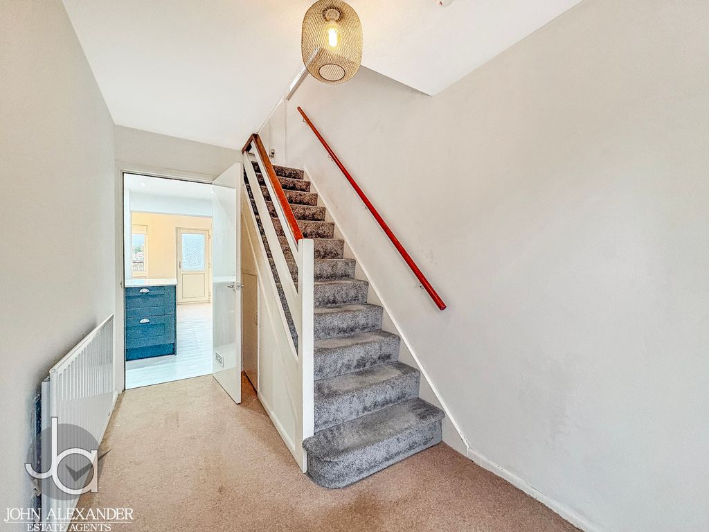 Property photo 2 of 12 20251119_103614255_0.0