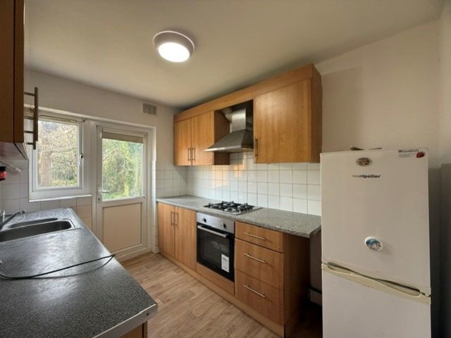 Property photo 3 of 8 6