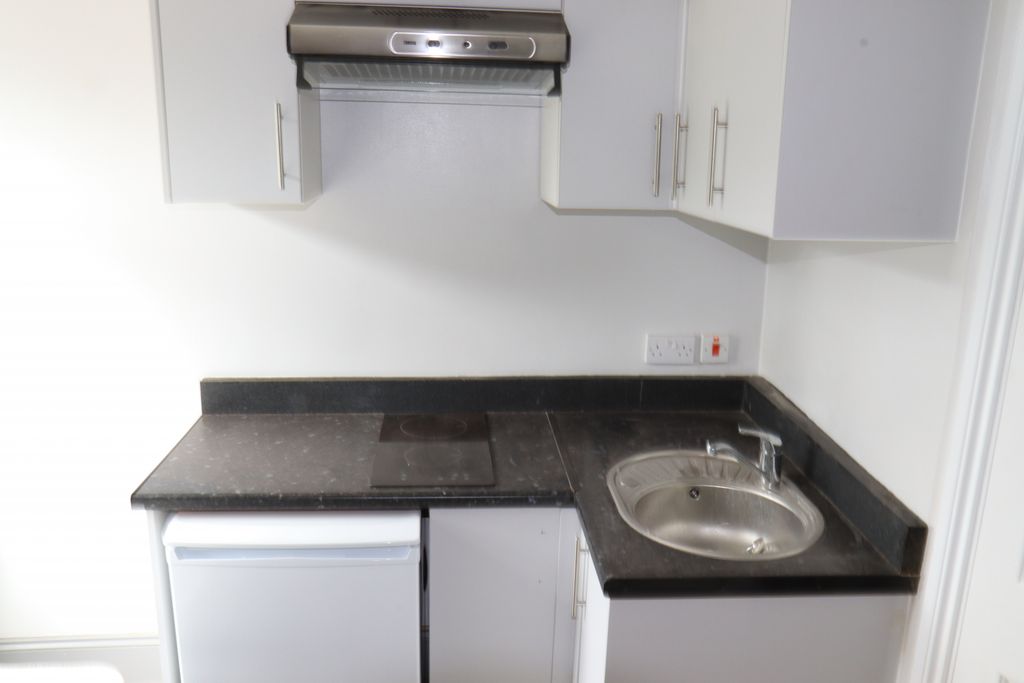 Property photo 3 of 3 Kitchen