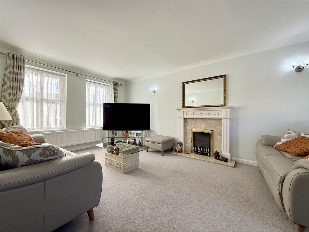 Additional image 4 of 4 bed detached house for saleOakley Drive, Loughborough LE11