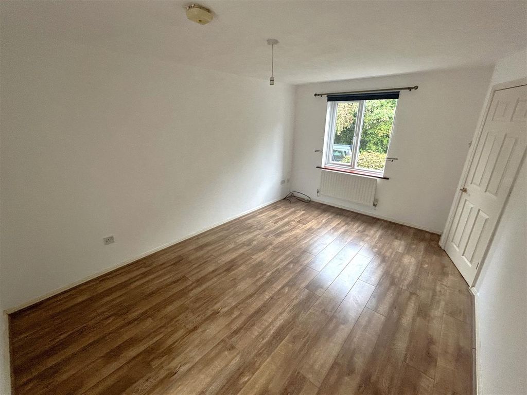 Property photo 3 of 12 Living Room