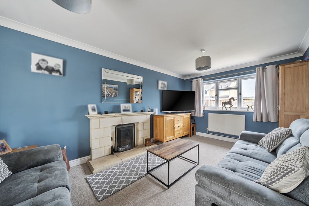 Property photo 2 of 9 1268130 (2)