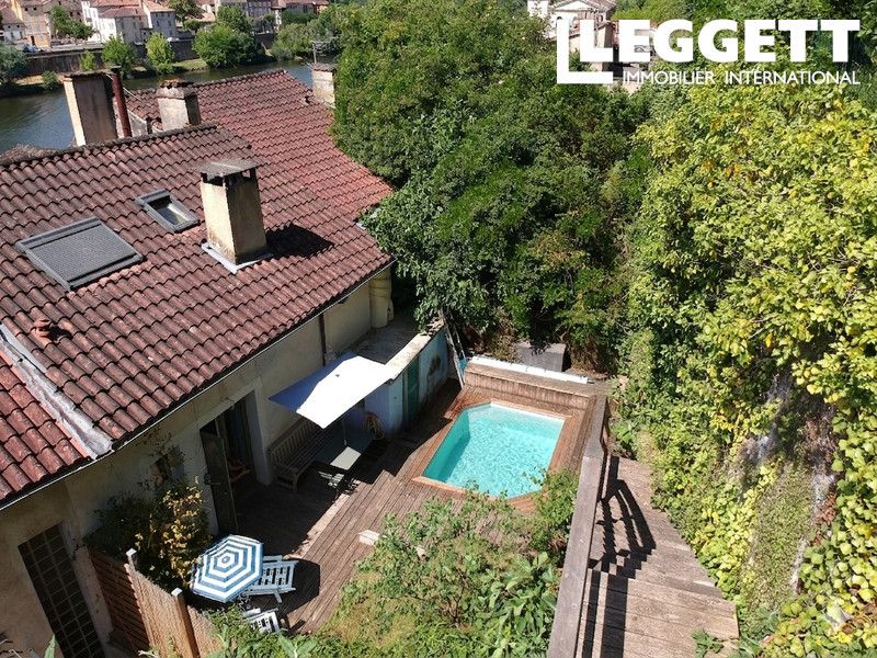Property photo 2 of 10