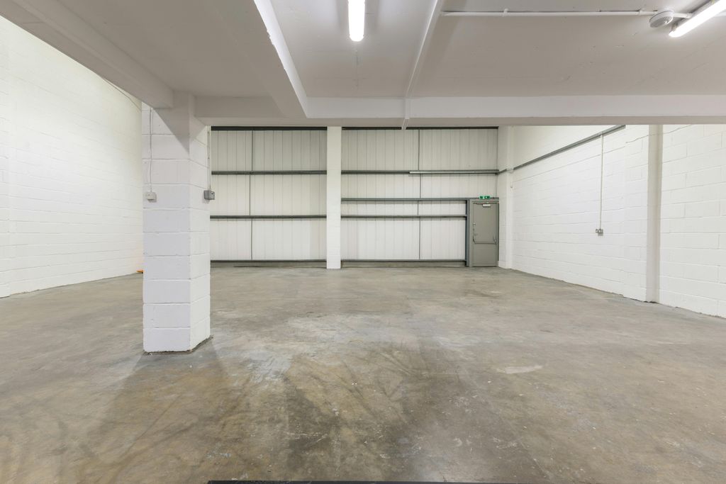 Property photo 2 of 16 88182_Unit12Thevaleindustrialcentr 17.Jpg