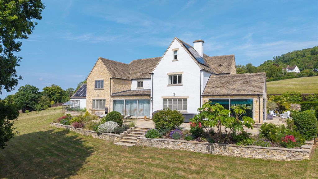 Property photo 1 of 34 Image