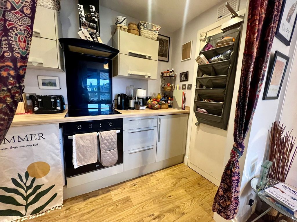 Property photo 3 of 11 Photo 3