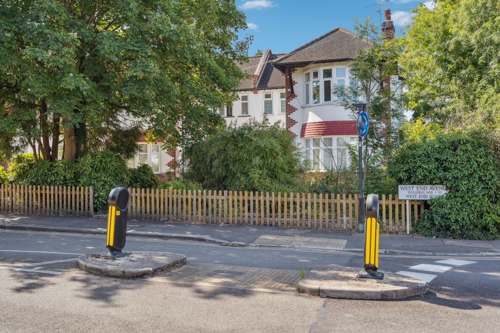 Additional image 17 of 2 bed maisonette for saleWest End Avenue, Pinner, Middlesex HA5