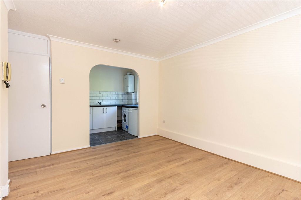 Property photo 3 of 8 Living/Dining