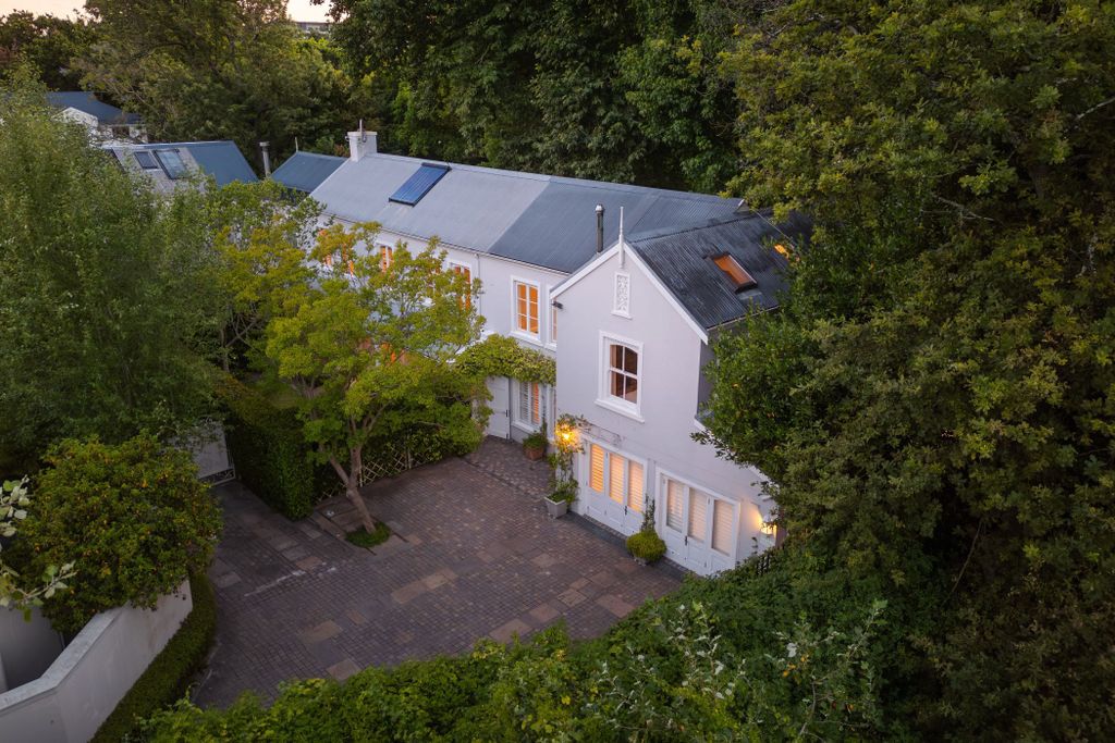 Property photo 1 of 58 Kw1684198