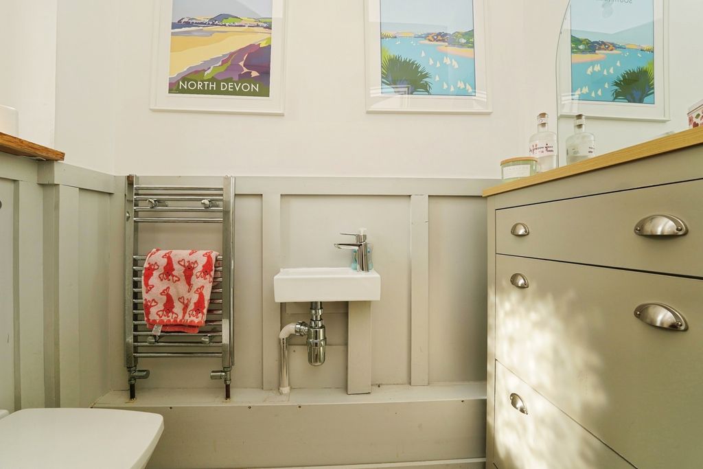 Property photo 3 of 17 Pbox-Img.Jpg