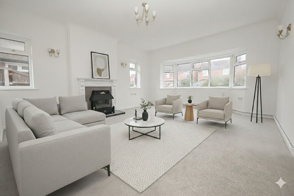 Property photo 2 of 22 4852613